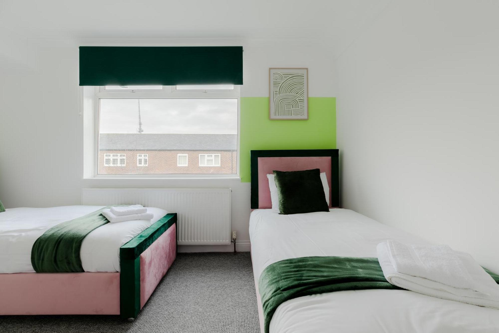 Villa 5Br House, Free Parking Offa12, Contractor, Big Families, Relocation Redbridge Exterior foto