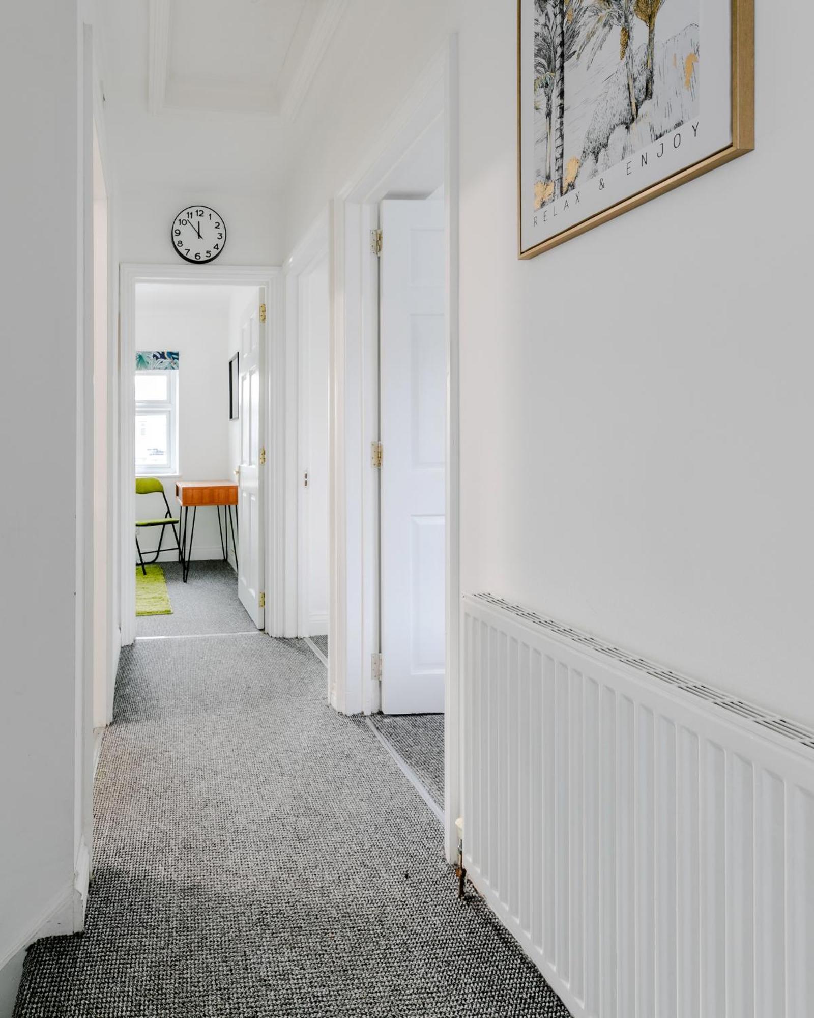 Villa 5Br House, Free Parking Offa12, Contractor, Big Families, Relocation Redbridge Exterior foto